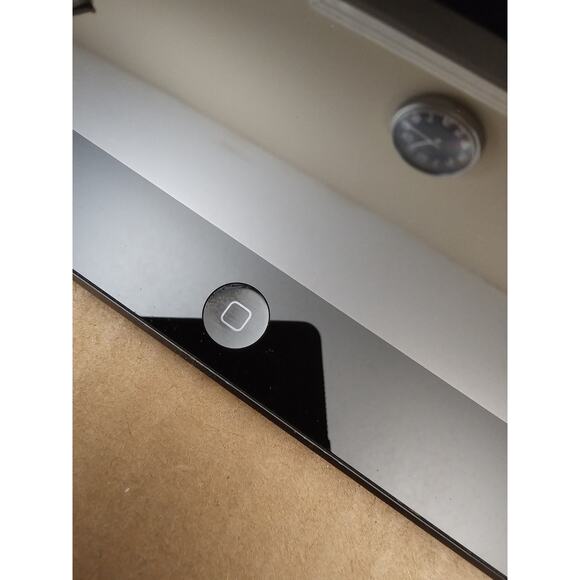 Apple iPad Mini 1st Gen - WIFI - 16GB BLACK - MD528LL/A - Picture 4 of 8